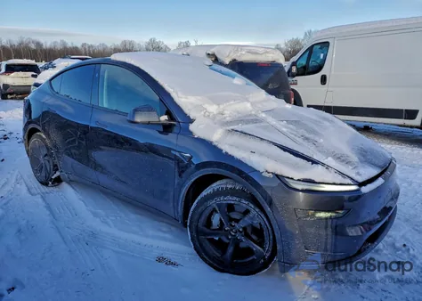 2026 Tesla Model Y z USA, uszkodzony, nr VIN 7SAYGDEE7TA397299